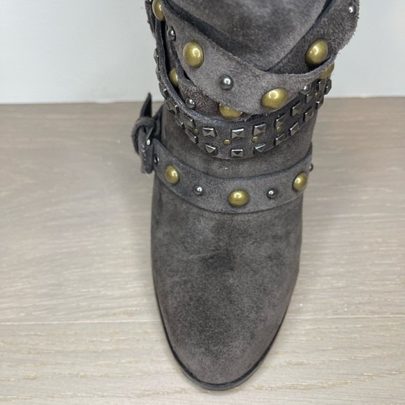 Zigi Girl grey suede heeled boots in size 7 - Picture 6 of 9
